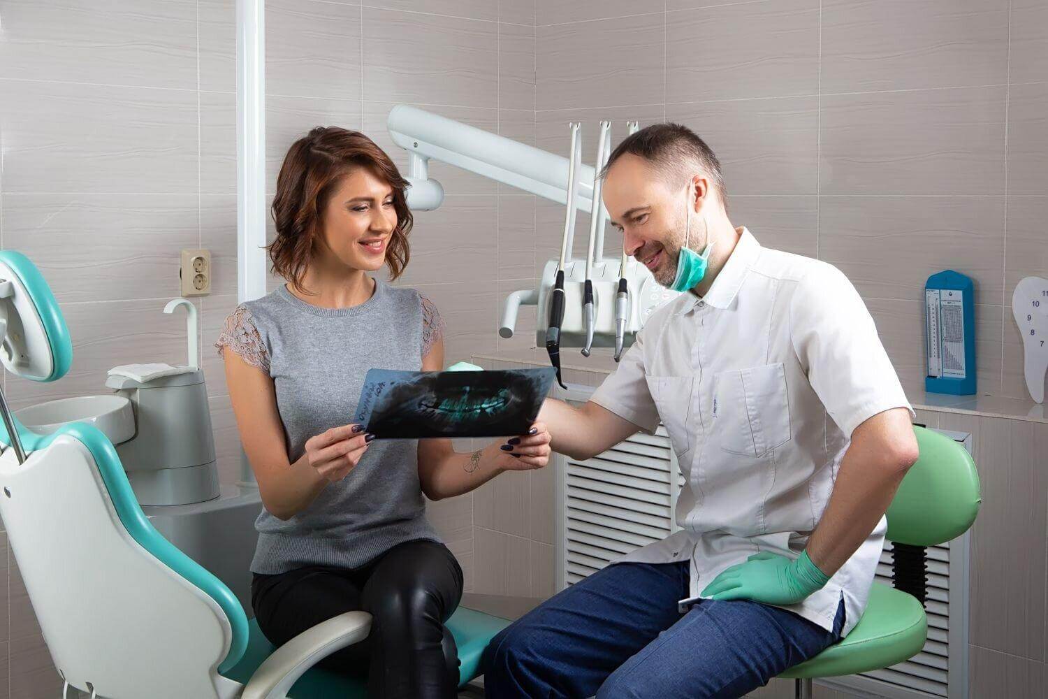 Какие услуги оказывают в современных стоматологических клиниках