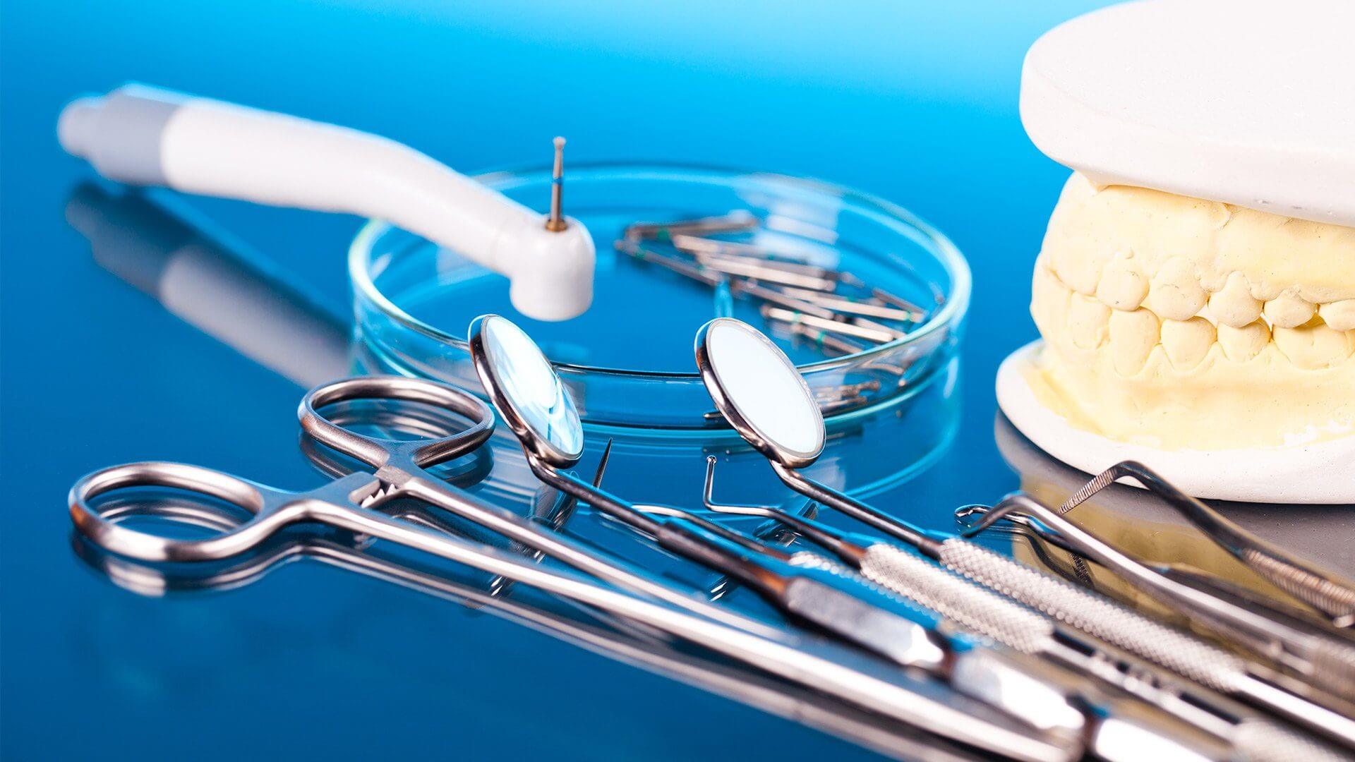 Материалы и инструменты для стоматологической клиники