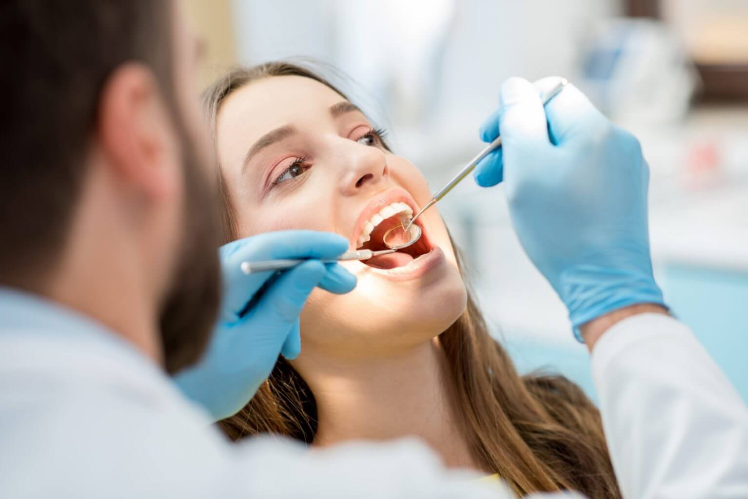 Полный список стоматологических услуг для поддержания здоровья зубов и полости рта