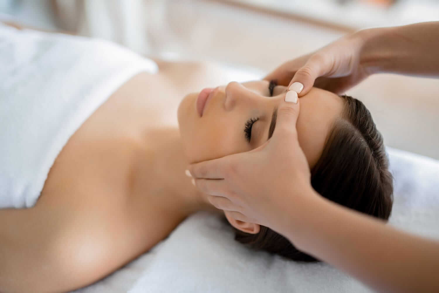 Почему массаж может помочь при головных болях?